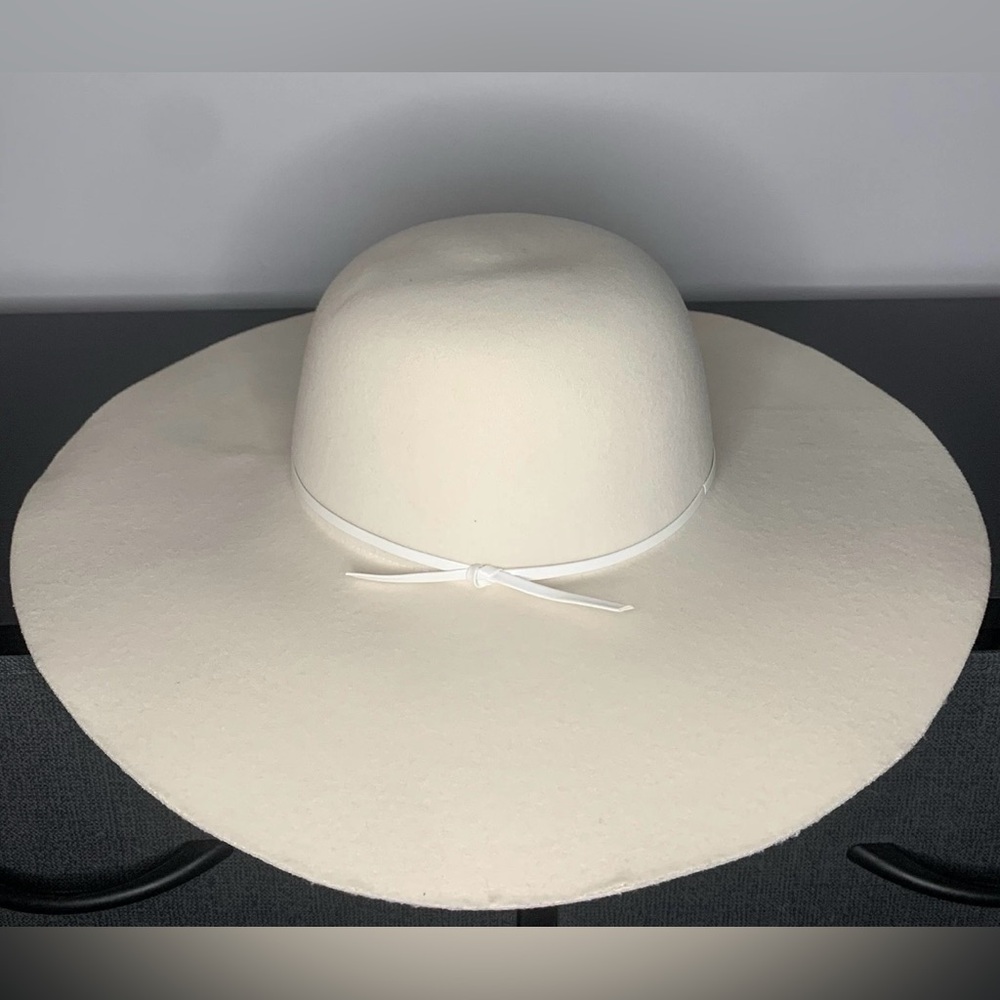 A NEW DAY Sunhat Floppy Cream Small 53-57CM BRAND NEW